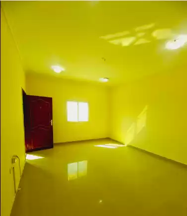 Wohn Klaar eigendom Studio U/F Wohnung  zu vermieten in Doha #7667 - 1  image 